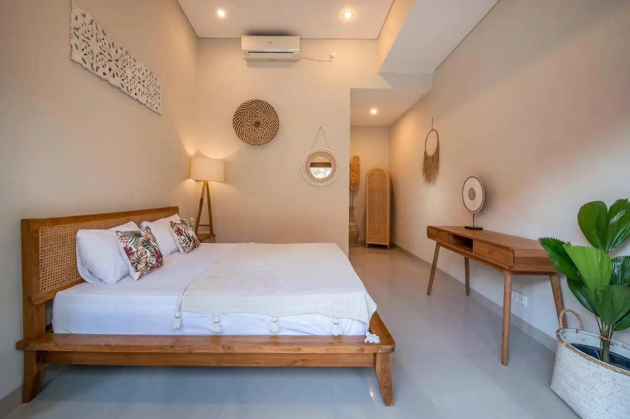 Seminyak Central Private 3 Bedrooms Villa With Swimming Pool אינדונזיה